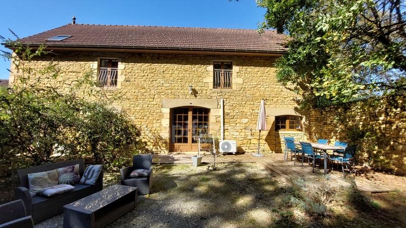 Maison - 363 m² - 17 pièces