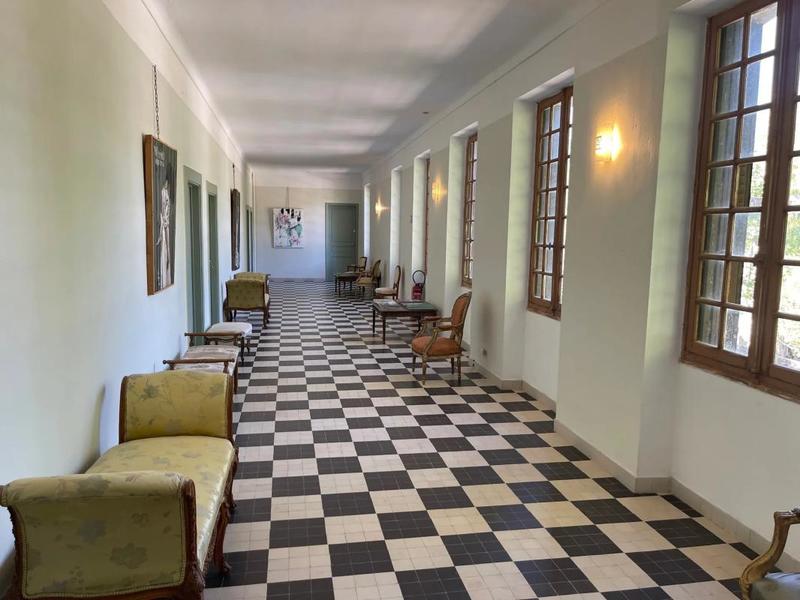 Maison de maîtres - 900 m² - 14 pièces