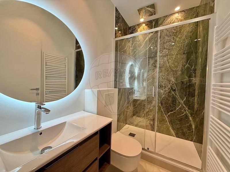 Appartement - 100 m² - 4 pièces