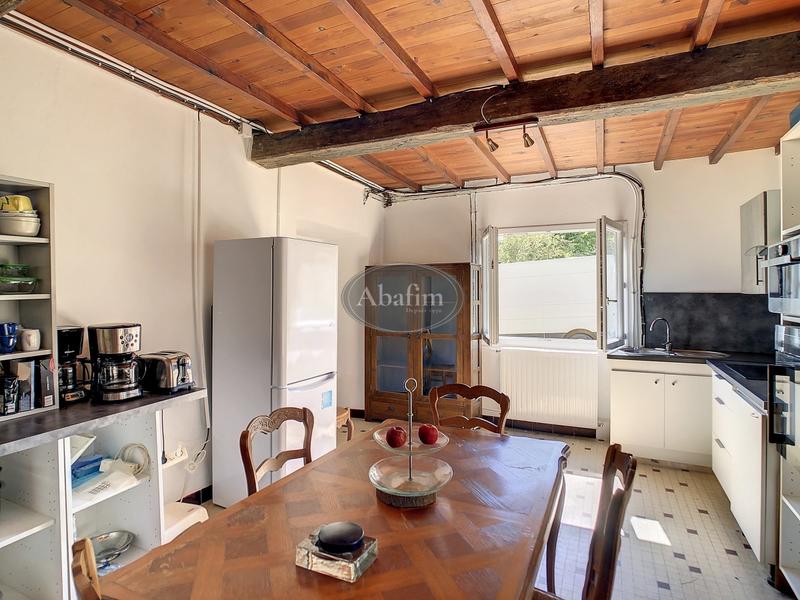 Maison - 218 m² - 7 pièces