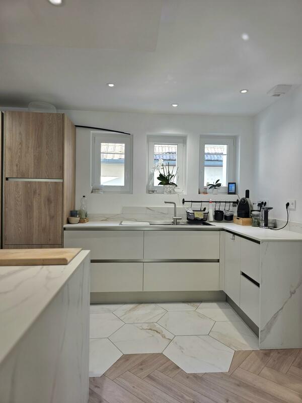 Maison traditionnelle - 280 m² - 6 pièces