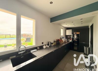 Maison - 147 m² - 8 pièces