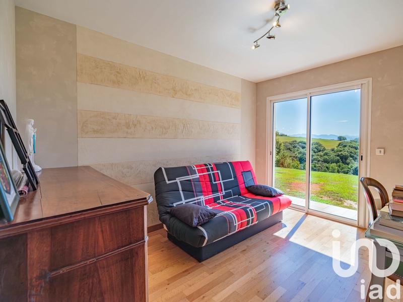 Maison de maîtres - 240 m² - 6 pièces