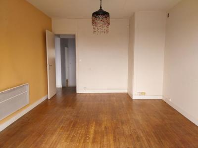 Maison - 104 m² - 4 pièces