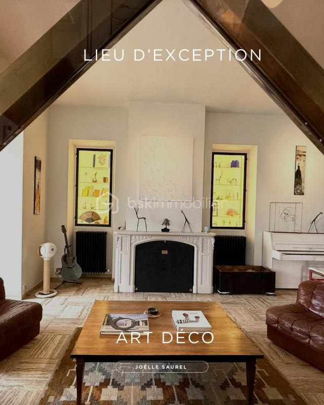 Propriété - 415 m² - 7 pièces