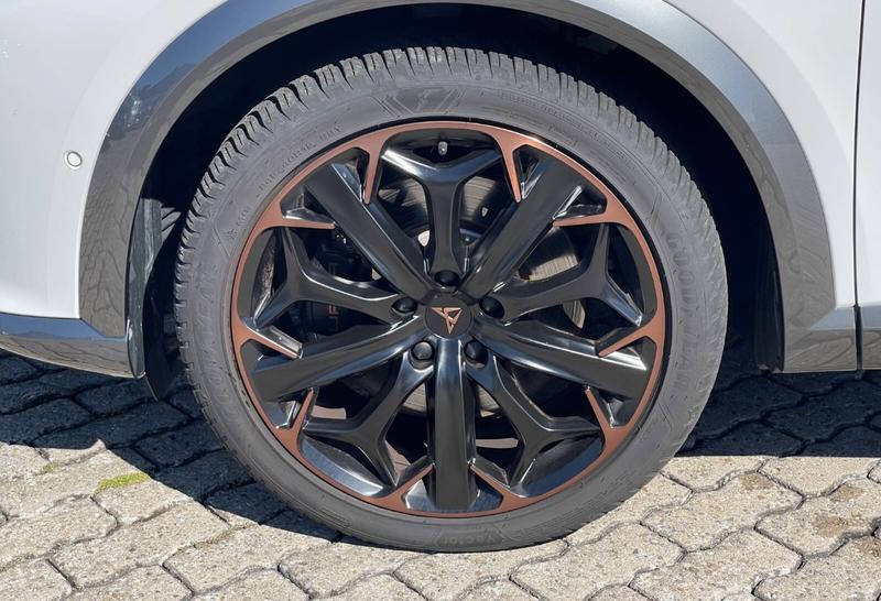 Cupra Formentor Vz 245 Hybride Rechargeable / Toit Ouvrant Volant Super Sport Pack Xl Apple Carplay Android Auto