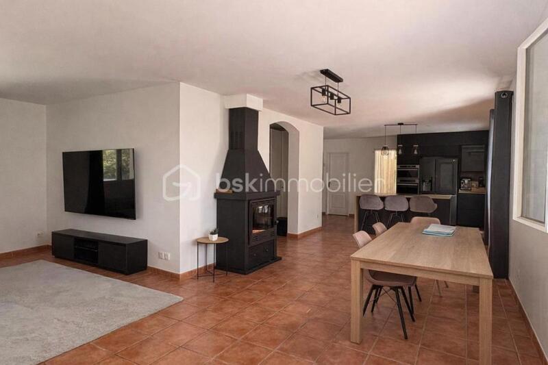 Maison - 190 m² - 8 pièces