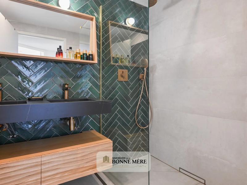 Appartement - 100 m² - 4 pièces