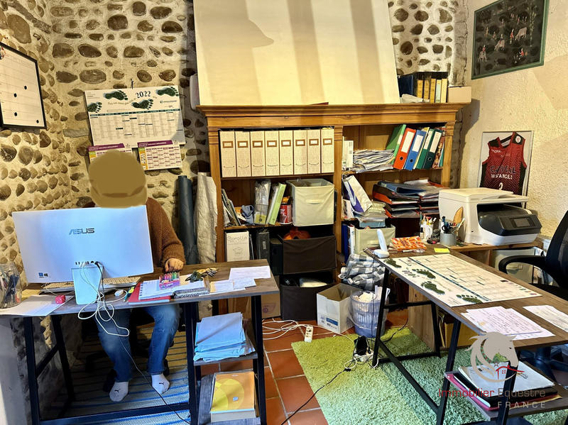 Maison - 530 m² - 21 pièces