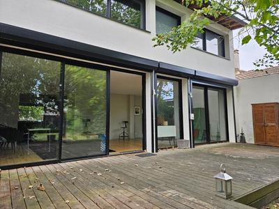 Maison - 152 m² - 7 pièces