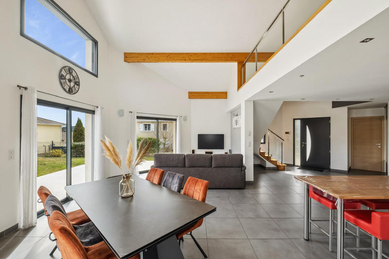 Maison - 140 m² - 6 pièces