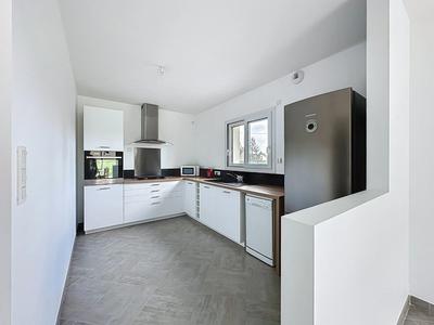 Maison - 139 m² - 6 pièces