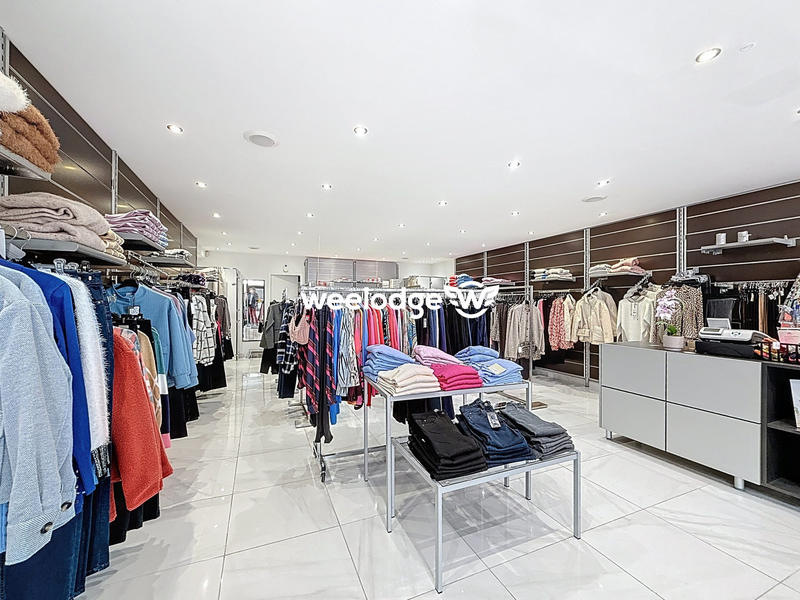 Fonds de commerce - Magasins - 84 m²