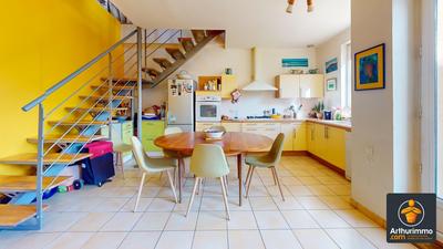 Maison - 85 m² - 4 pièces