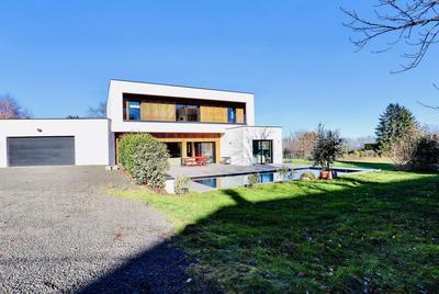 Villa - 250 m² - 9 pièces