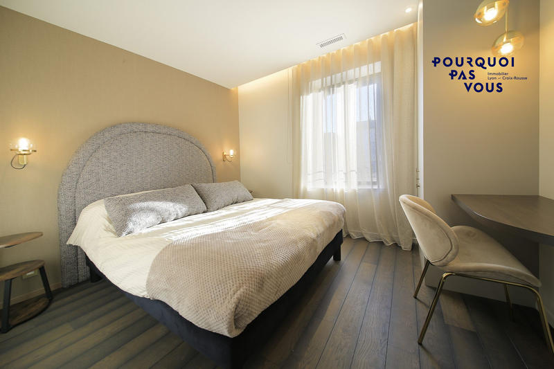 Maison - 360 m² - 6 pièces