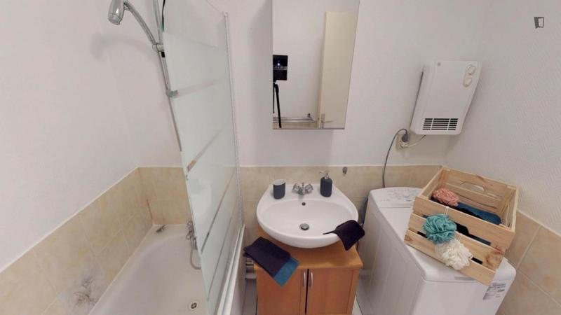 Chambre - 11 m² - 4 pièces