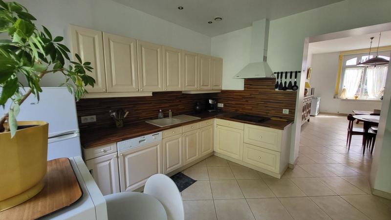 Maison - 92 m² - 5 pièces