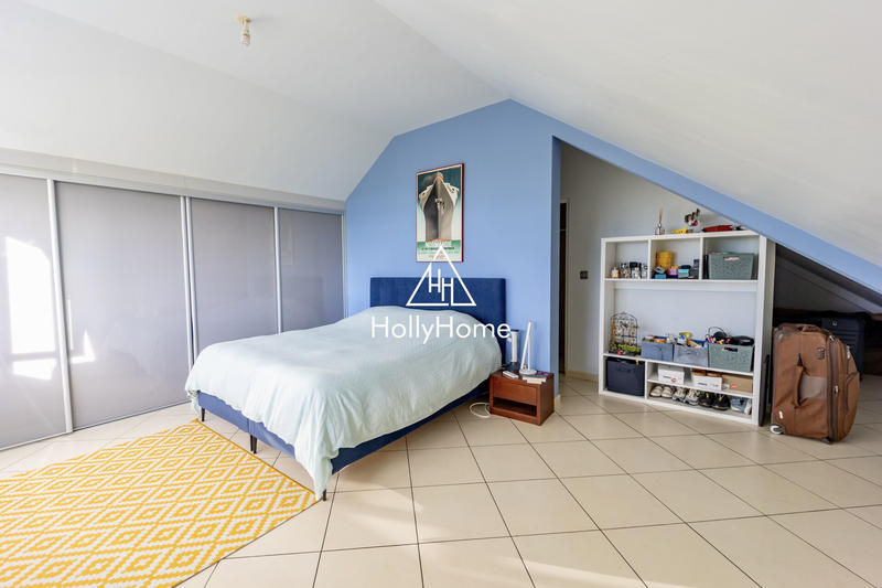 Maison - 175 m² - 6 pièces