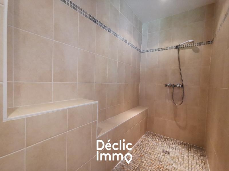 Maison en pierre - 146 m² - 7 pièces