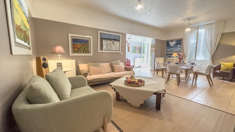 Maison de maîtres - 325 m² - 8 pièces