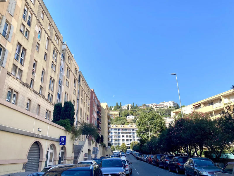 Appartement - 80 m² - 3 pièces