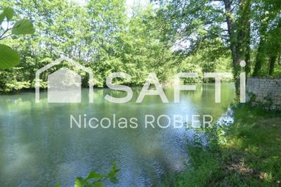 Maison - 210 m² - 8 pièces