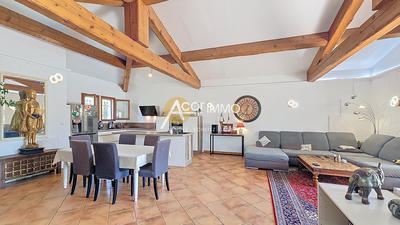 Maison - 193 m² - 5 pièces