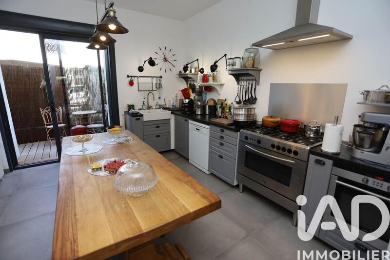 Maison - 440 m² - 10 pièces