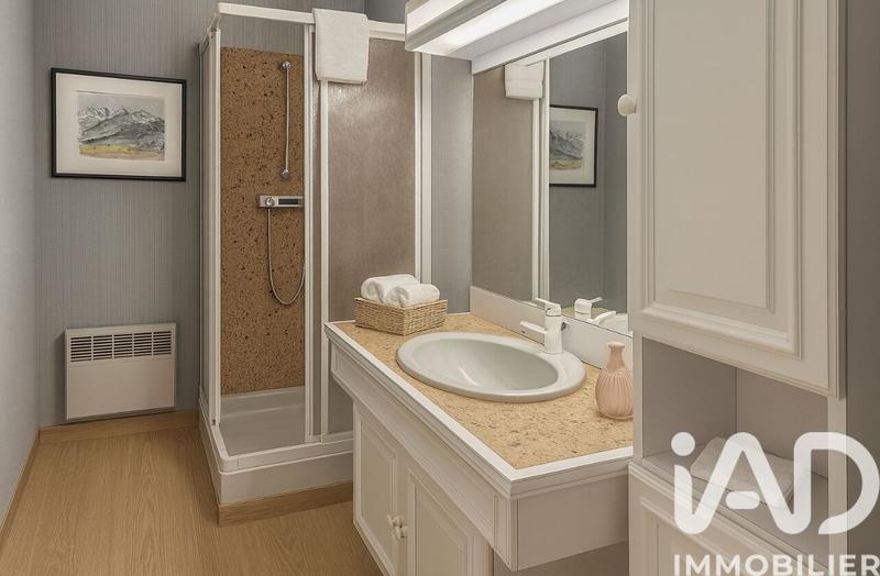 Maison - 241 m² - 8 pièces