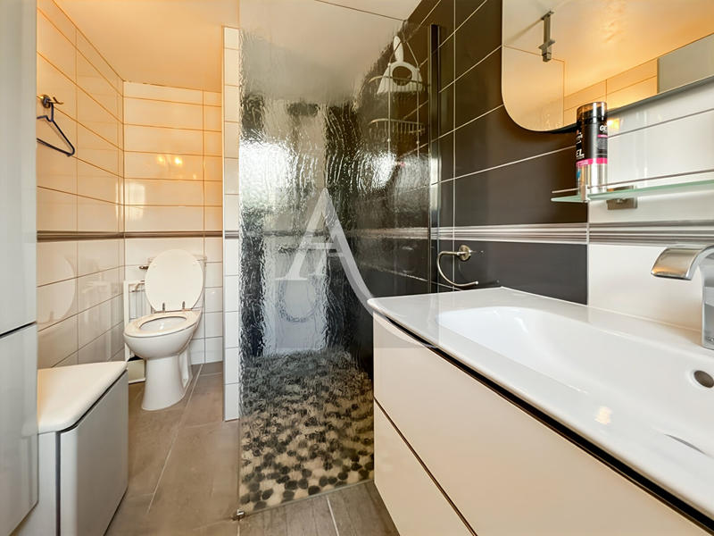 Maison - 122 m² - 7 pièces