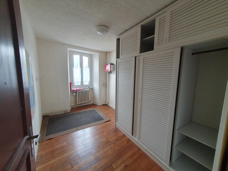 Maison - 150 m² - 8 pièces