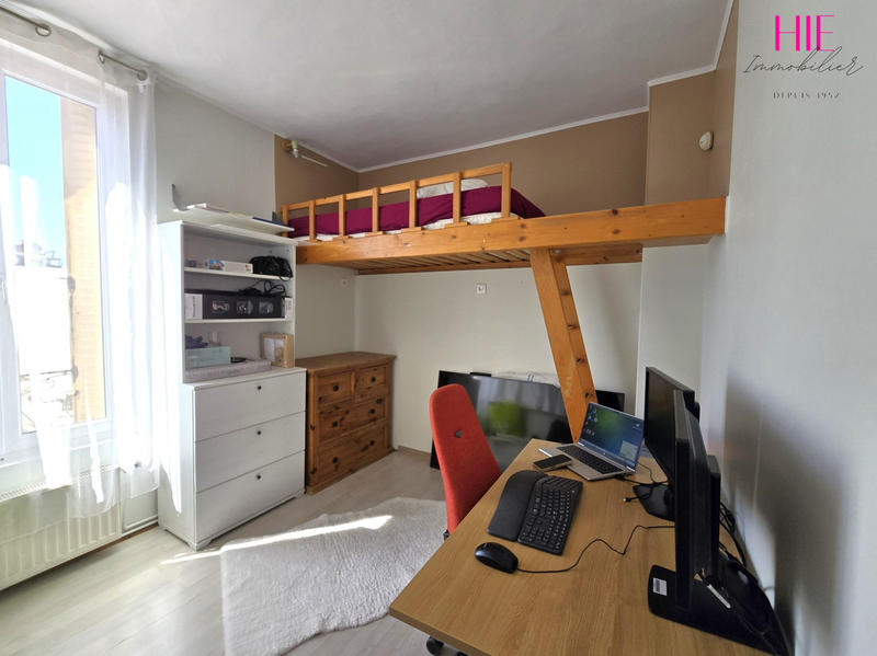 Maison - 80 m² - 5 pièces