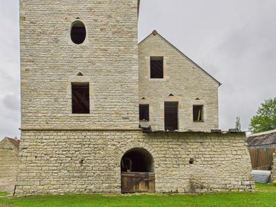 Maison - 312 m² - 8 pièces