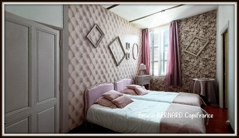 Maison - 315 m² - 11 pièces