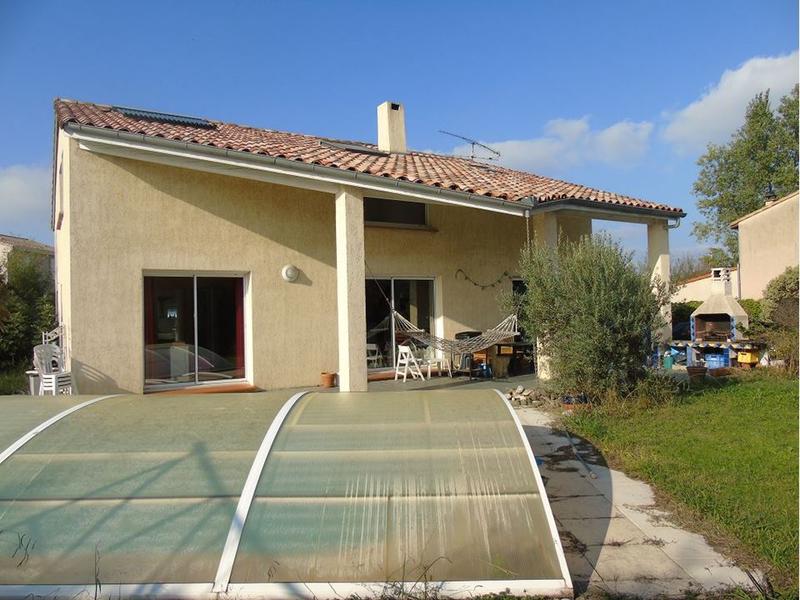 Maison traditionnelle - 210 m² - 8 pièces