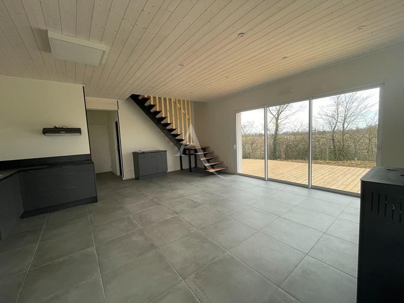 Maison - 95 m² - 4 pièces