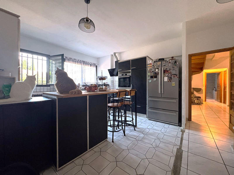 Maison - 194 m² - 7 pièces