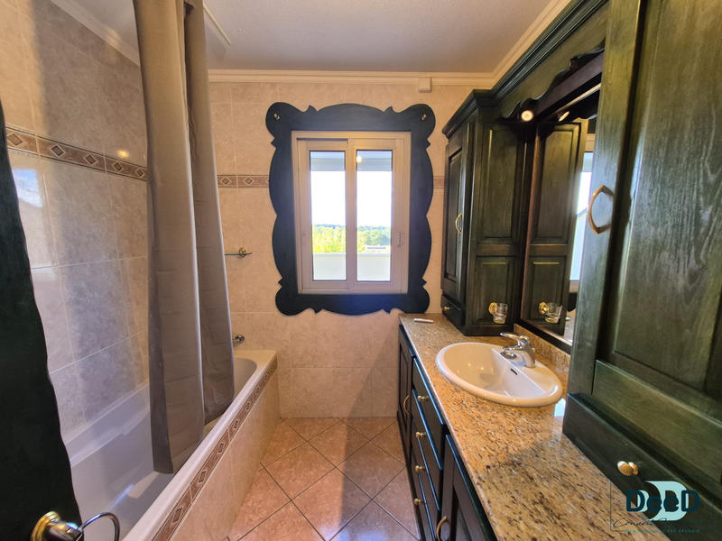 Appartement - 75 m² - 3 pièces