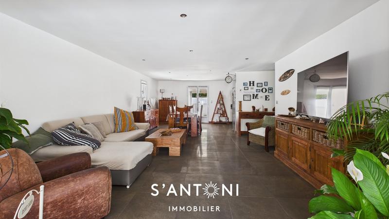 Maison - 160 m² - 5 pièces