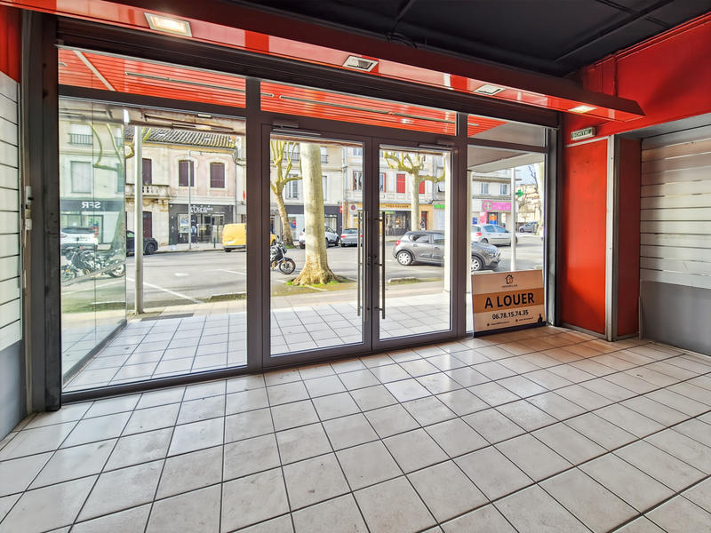 Local commercial - 238 m²