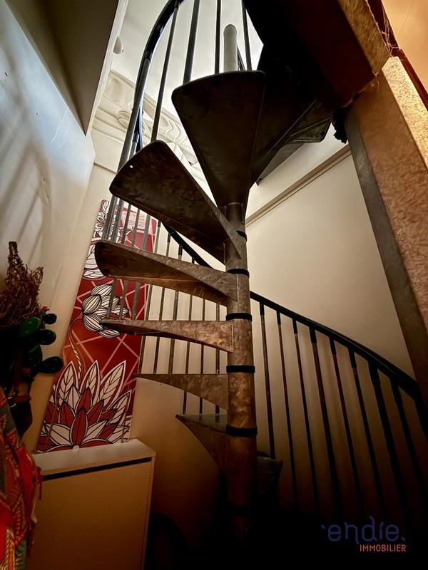 Appartement - 185 m² - 5 pièces