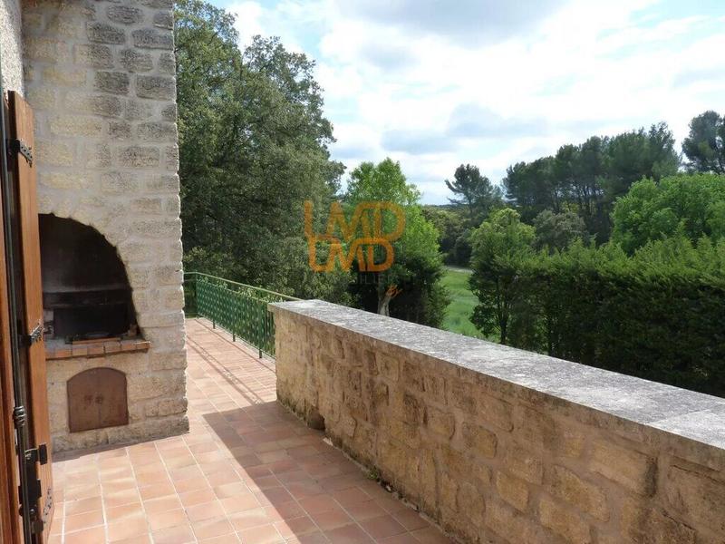 Propriété - 222 m² - 6 pièces