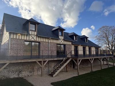 Propriété - 205 m² - 6 pièces