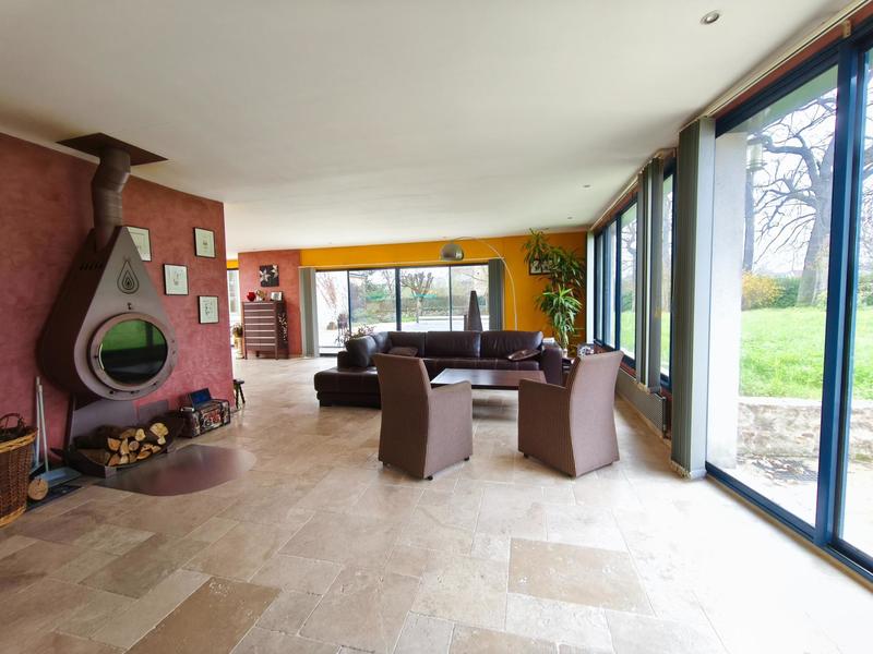 Maison - 245 m² - 8 pièces