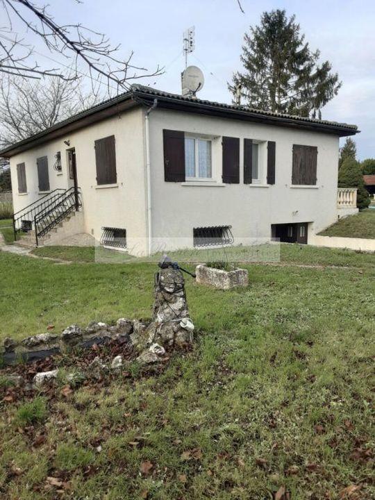 Pavillon - 141 m² - 8 pièces