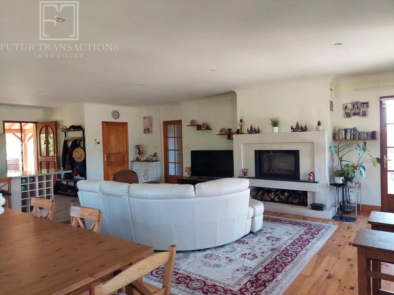 Maison - 188 m² - 8 pièces