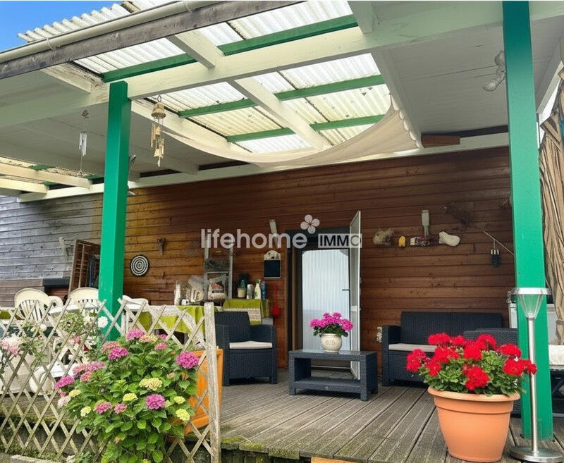 Maison - 176 m² - 8 pièces