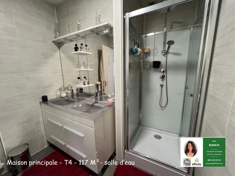 Maison - 295 m² - 10 pièces