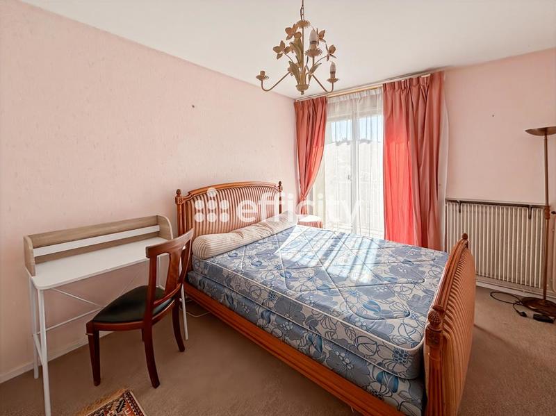 Appartement - 100 m² - 5 pièces